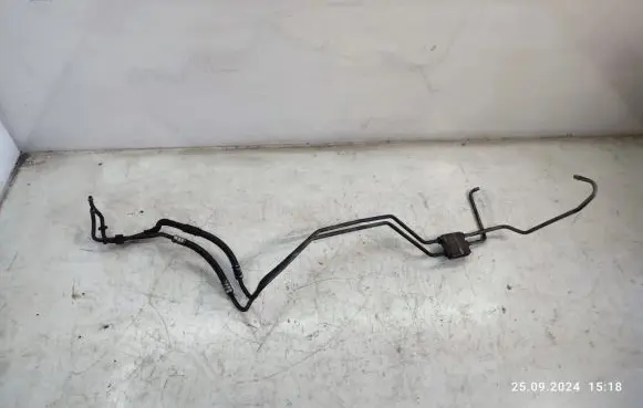 Jeep Grand Cherokee (WK) Engine coolant pipe/hose