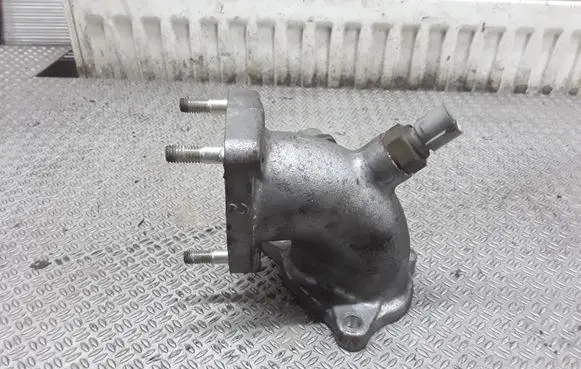 Toyota Avensis T250 Engine coolant pipe/hose