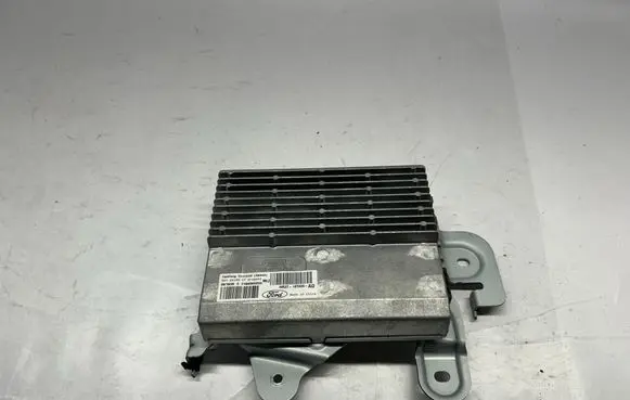 Ford Mustang VI Sound amplifier HR3T18T806AD