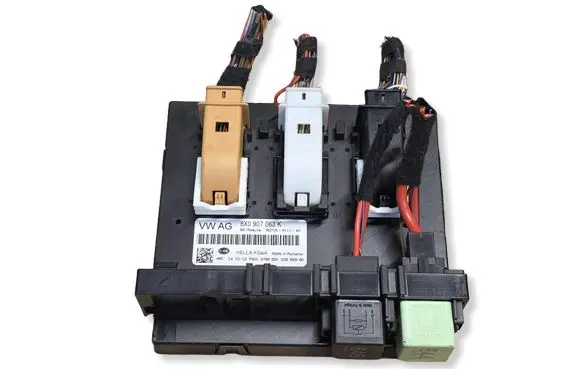 Audi Q3 8U Comfort/convenience module 8X0907063K 5DK00965880