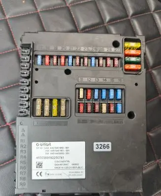 Smart ForTwo II Fuse box set A4515451901 5WK49738AC 4514420000