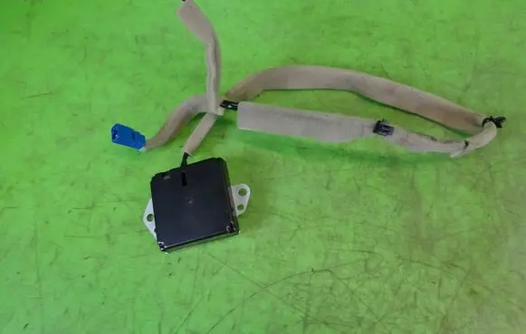 Infiniti QX30 Antenna control unit 282125DF1A