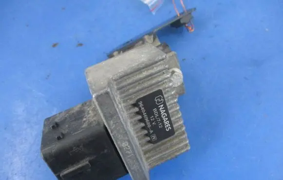 Dacia Sandero Other relay 9640469680A