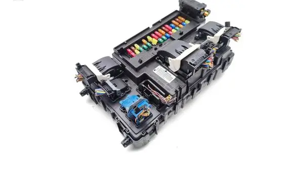 Ford Galaxy Fuse module GU5T-15604-BFD A2C7537380350
