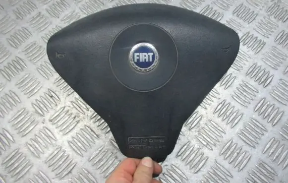 Fiat Stilo Steering wheel airbag