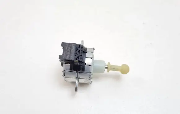 Headlight level adjustment motor