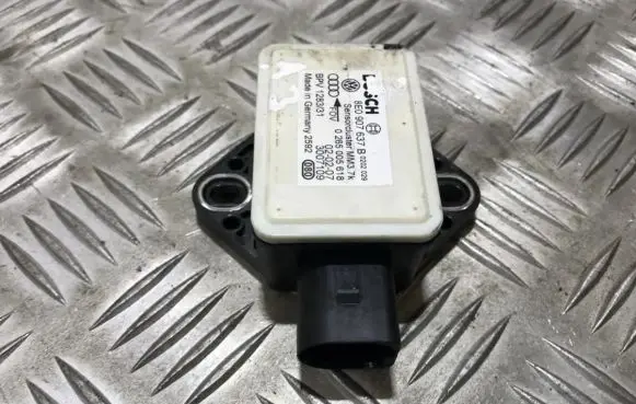 Audi A6 S6 C6 4F ESP acceleration yaw rate sensor 8e0907637b 0265005618