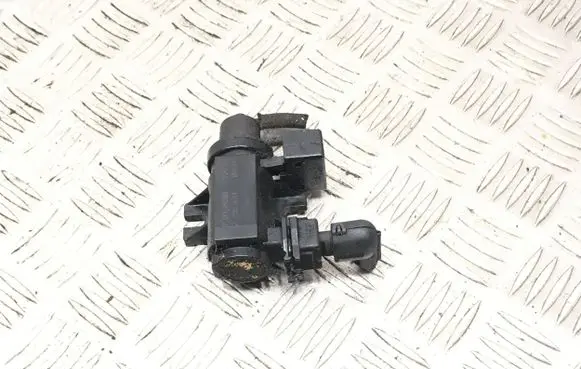 BMW 5 E60 E61 Turbo solenoid valve 70057900 7796634 05T342