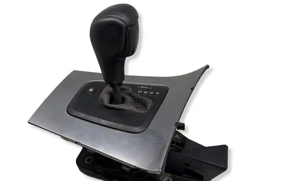 Volvo XC70 Gear shifter/selector P08699279