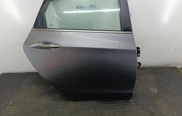 Hyundai i30 Rear door 