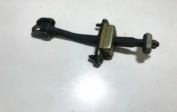 Ford Focus Front door check strap stopper 