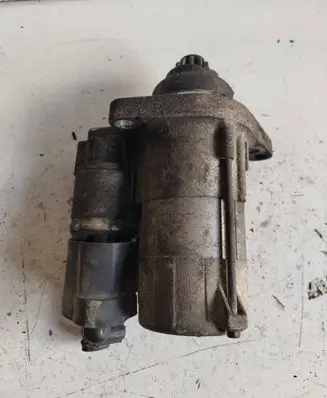 Volkswagen PASSAT B6 Starter motor 02Z911023