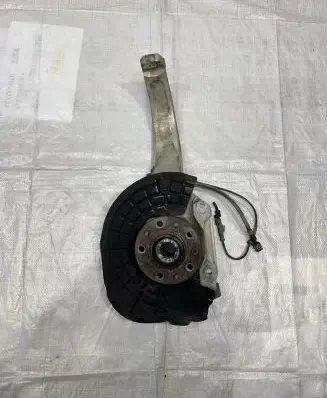 Maserati Levante Front wheel hub spindle knuckle 06700320520