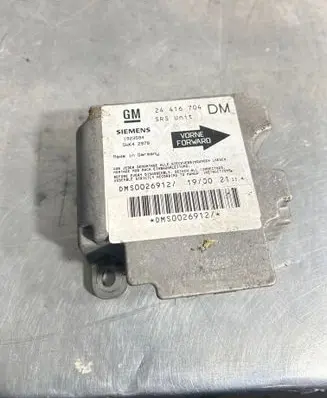 Opel Zafira A Airbag control unit/module 24416704 DMS0026912 1923594