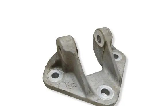 Nissan Rogue Engine mounting bracket 