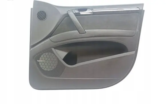 Audi Q7 4L Front door card panel trim