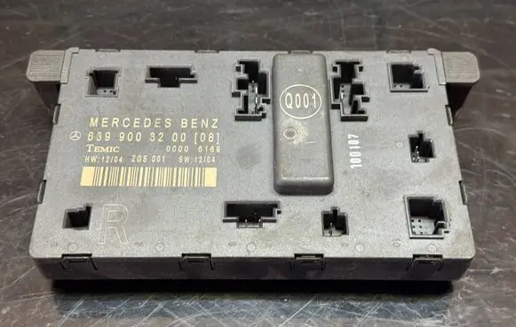 Mercedes-Benz Vito Viano W639 Door control unit/module 6399003200