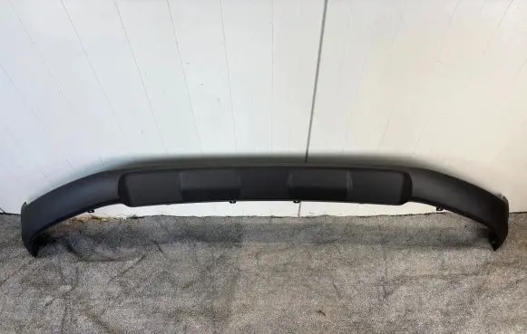 Audi Q2 - Front bumper 81A807110 Z1594