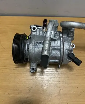Audi A4 S4 B9 Air conditioning (A/C) compressor (pump) 4G0260805T