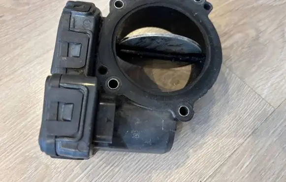 Mercedes-Benz E W212 Throttle valve A6510900470 0280750573 6510900470