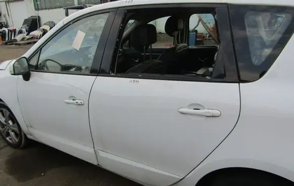 Renault Scenic III - Grand scenic III Rear door 