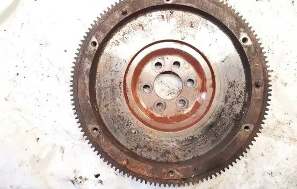 Nissan Primera Flywheel 068105271f