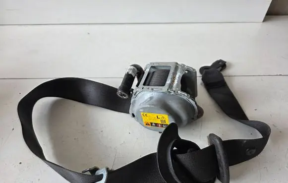 Opel Astra K Front seatbelt 367970717