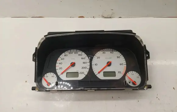 Volkswagen Golf III Speedometer (instrument cluster) 1H0919861B 6160633104 0263301167