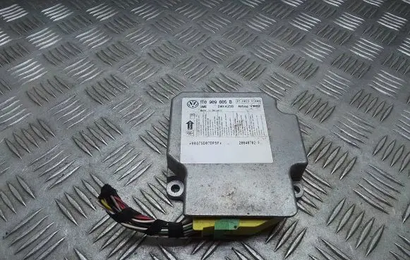 Volkswagen Touran I Airbag control unit/module 1T0909605B 5WK43518