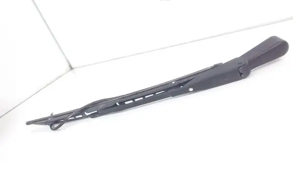Hyundai Trajet Rear wiper blade arm S9607