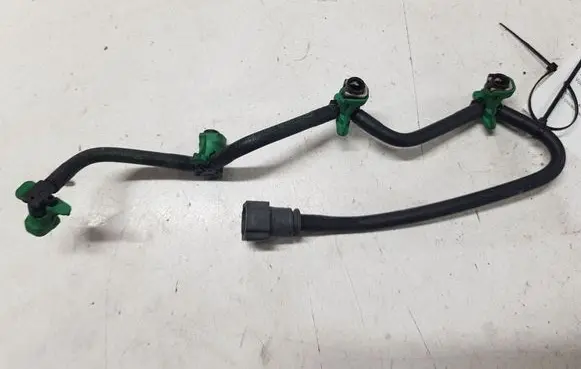 Volvo V50 Fuel return line/hose 270712133210