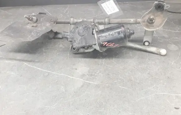 Toyota Yaris Front wiper linkage 