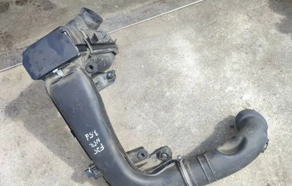 BMW X3 F25 Turbo air intake inlet pipe/hose 8573869 13718573869 8573761
