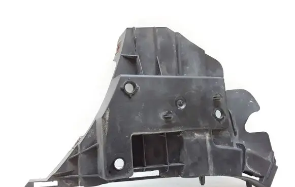 Front bumper mounting bracket