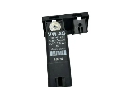 Audi A3 S3 A3 Sportback 8P Glow plug pre-heat relay 038907281D 51299023