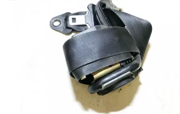 Peugeot 607 Front seatbelt