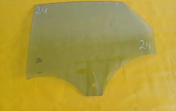 Ford Mondeo MK IV Rear door window glass