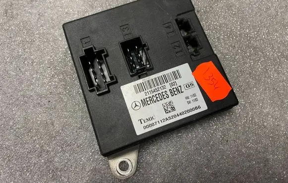 Mercedes-Benz E W211 Gateway control module 2115452132