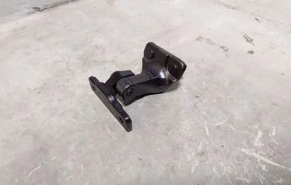 Mercedes-Benz E W213 Rear door upper hinge A047058