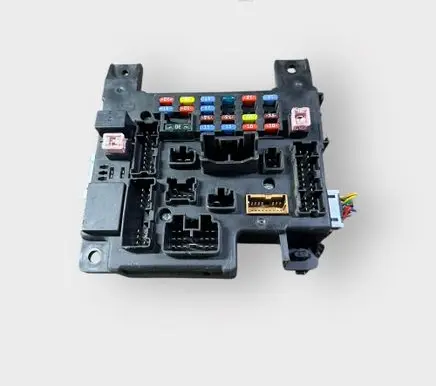 Mitsubishi Outlander Fuse module 8637A318 L8637001A 519087902