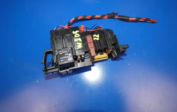 Mercedes-Benz C W205 Fuse module A2059067200 1436030600 19261000002