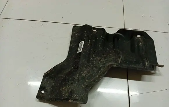 Mitsubishi Endeavor Engine splash shield/under tray MN120164 MN-120164