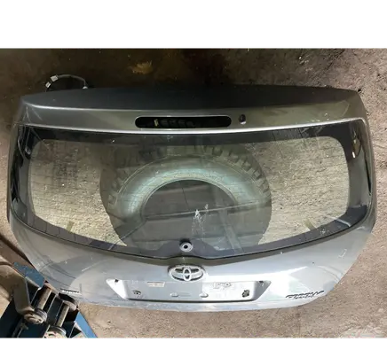 Toyota Corolla Verso AR10 Tailgate/trunk/boot lid