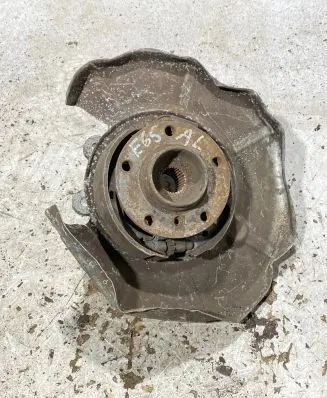 BMW 7 E65 E66 Rear wheel hub spindle/knuckle 