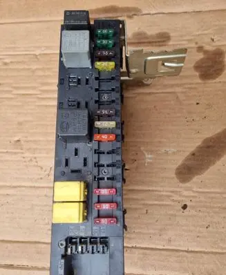 Mercedes-Benz C W203 Fuse module 2035451801 5DK00848640