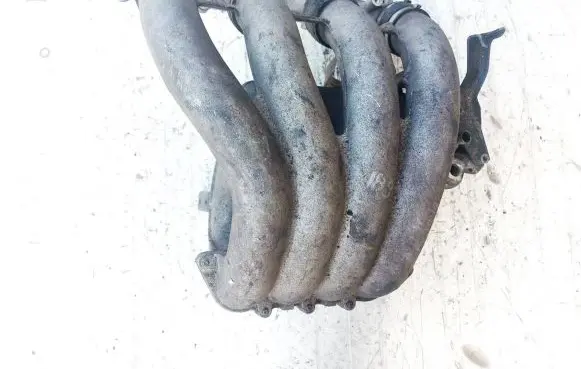 Audi A4 S4 B5 8D Intake manifold 058133205B