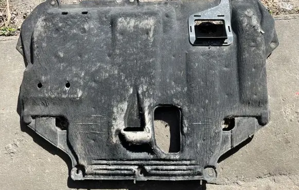 Ford C-MAX II Engine splash shield/under tray