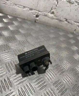 Renault Espace - Grand espace IV Glow plug pre-heat relay 7700107794