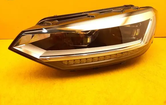 Volkswagen Touran III Headlight/headlamp 5TB941081D