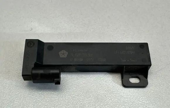 Dodge Challenger Keyless (KESSY) go control unit/module 68071978AA 644691